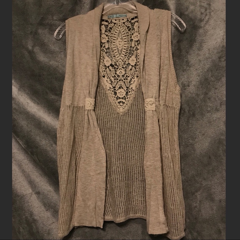 Maurice’s Cardigan in like new condition